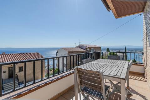 Casa 3 dormitorios en las alturas de Puig Rom, Roses, con espectaculares vistas al mar